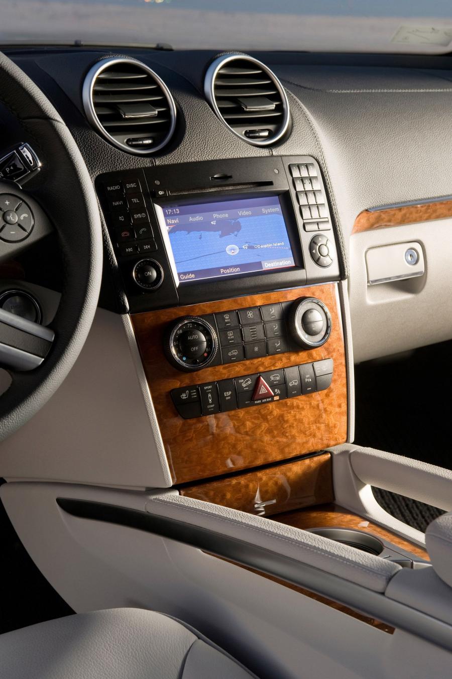  Mercedes-Benz ML320 BlueTEC 2009 года  (фото 4 из 21)